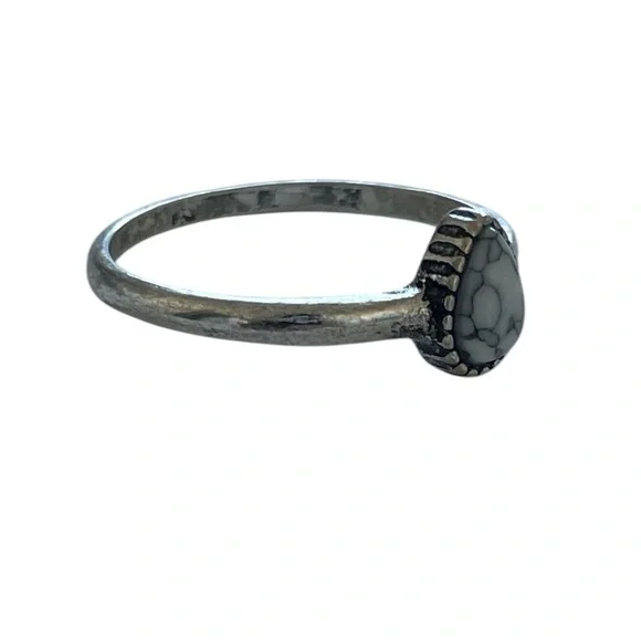 Howlite Statement Ring - Picture 4 of 4